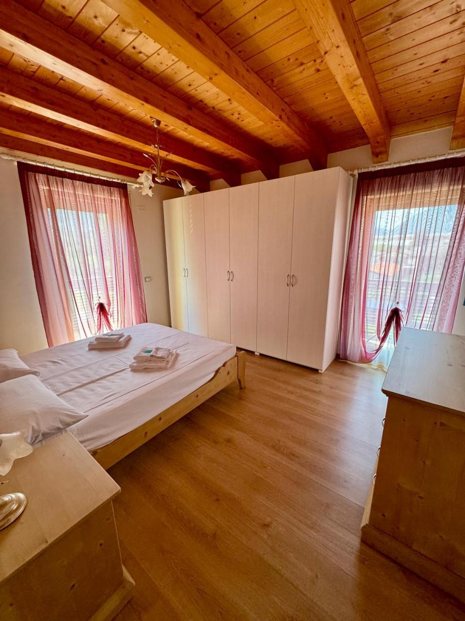Ai Fol 6 - Stazione E Centro Apartment Feltre Bagian luar foto