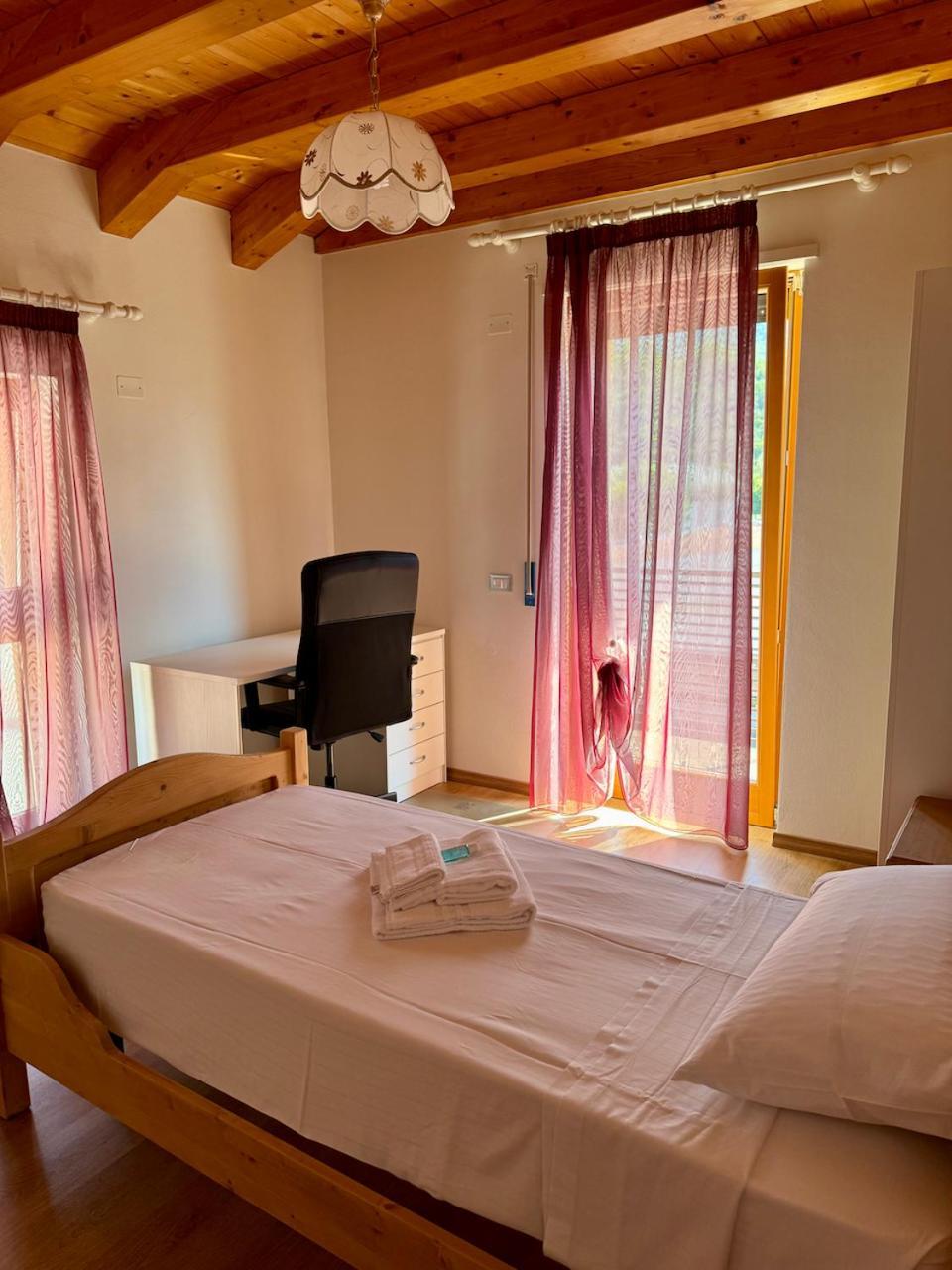 Ai Fol 6 - Stazione E Centro Apartment Feltre Bagian luar foto